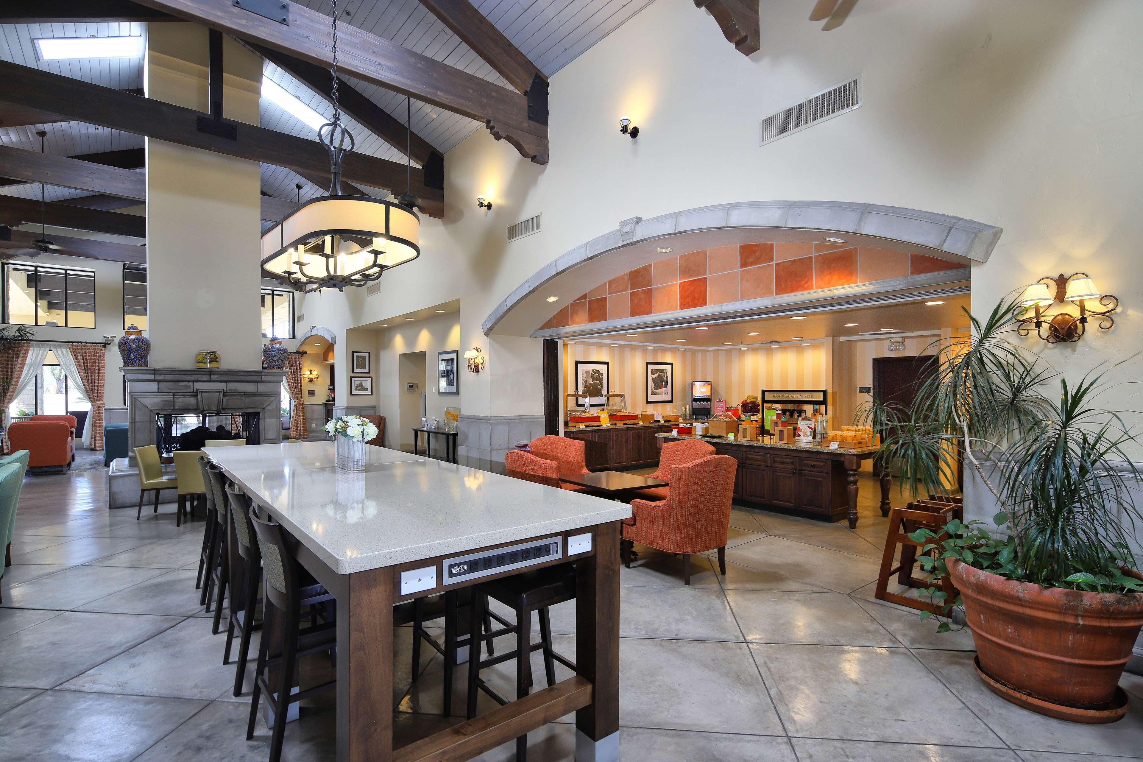 Hampton Inn & Suites Tucson Mall Casas Adobes Exterior photo