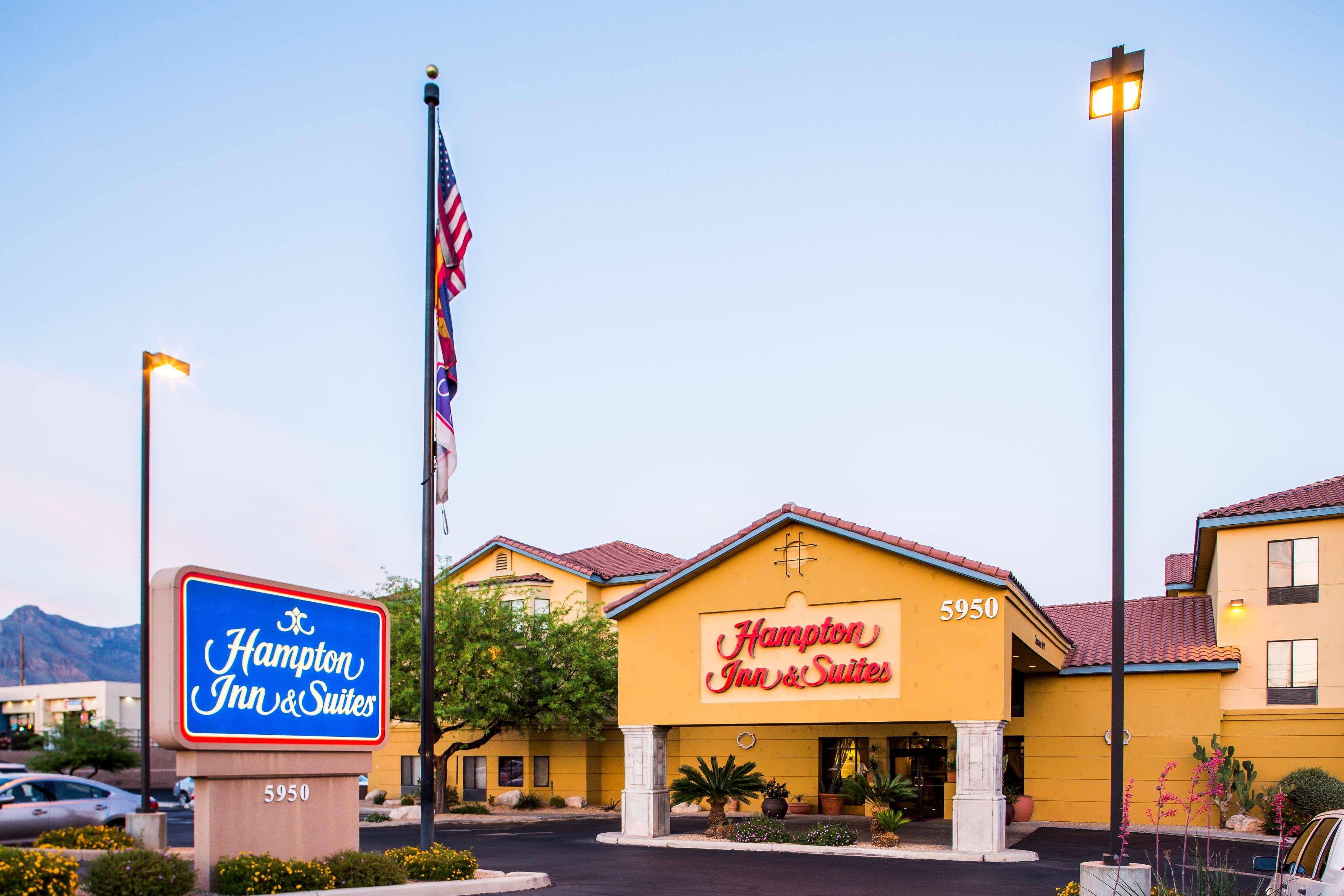 Hampton Inn & Suites Tucson Mall Casas Adobes Exterior photo