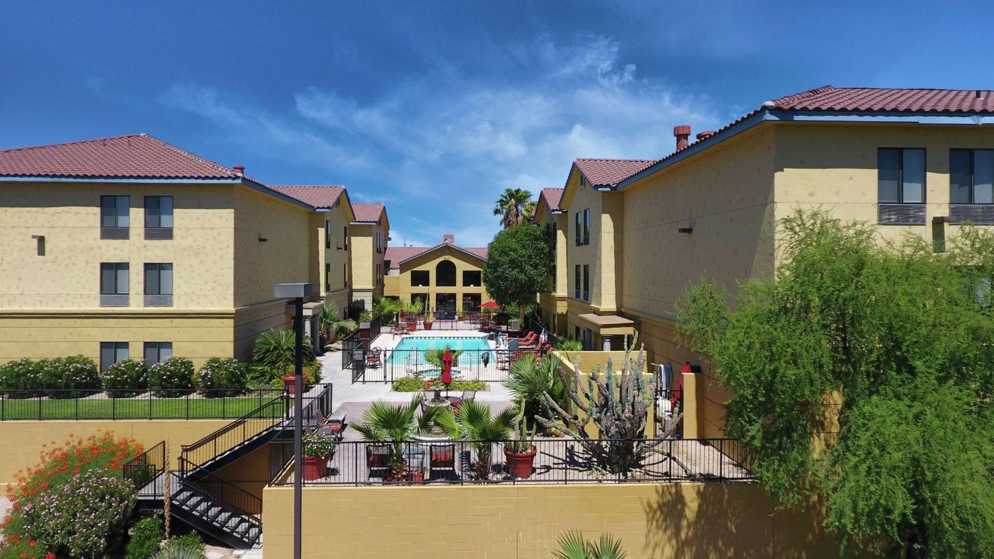 Hampton Inn & Suites Tucson Mall Casas Adobes Exterior photo