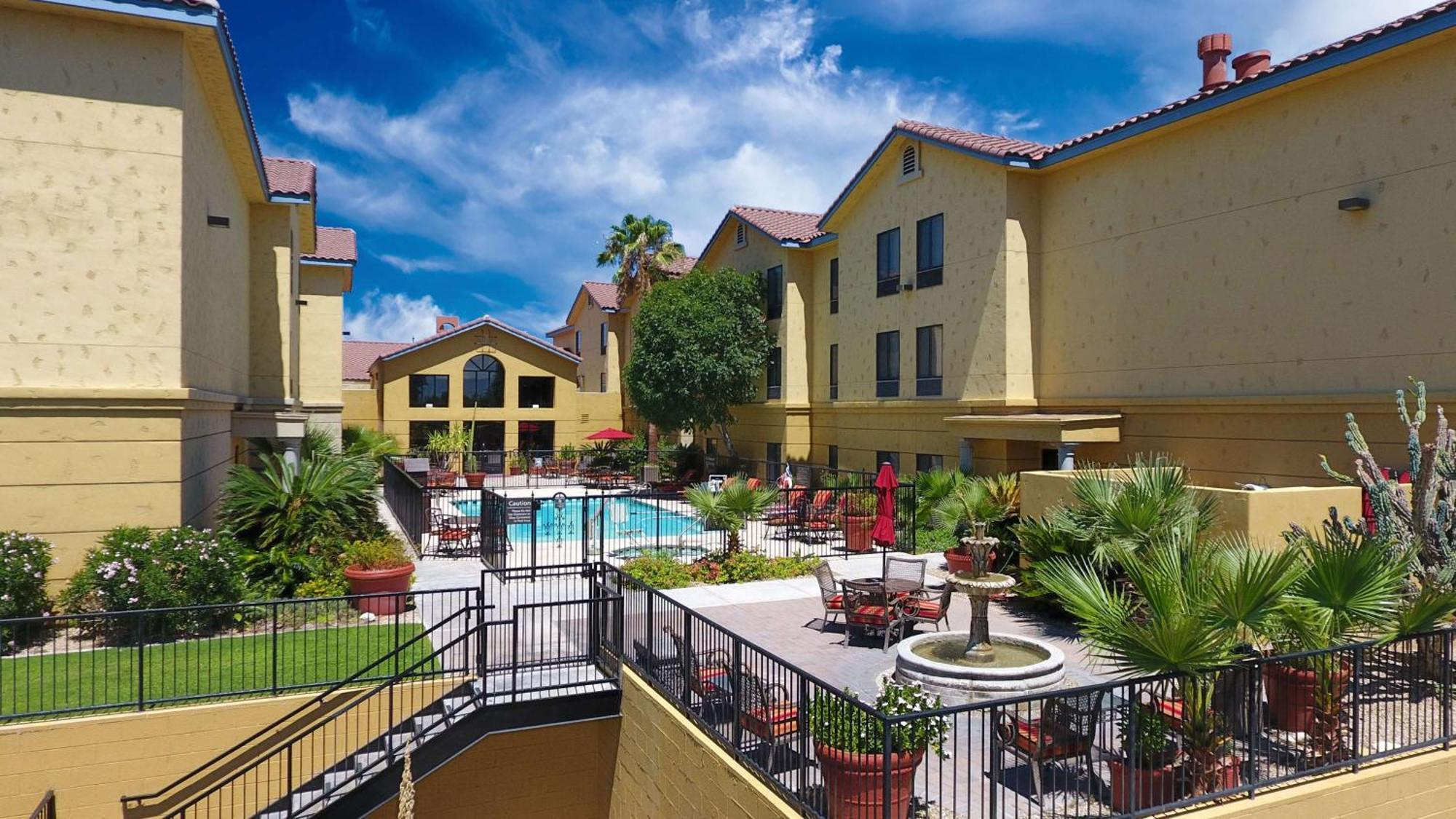 Hampton Inn & Suites Tucson Mall Casas Adobes Exterior photo