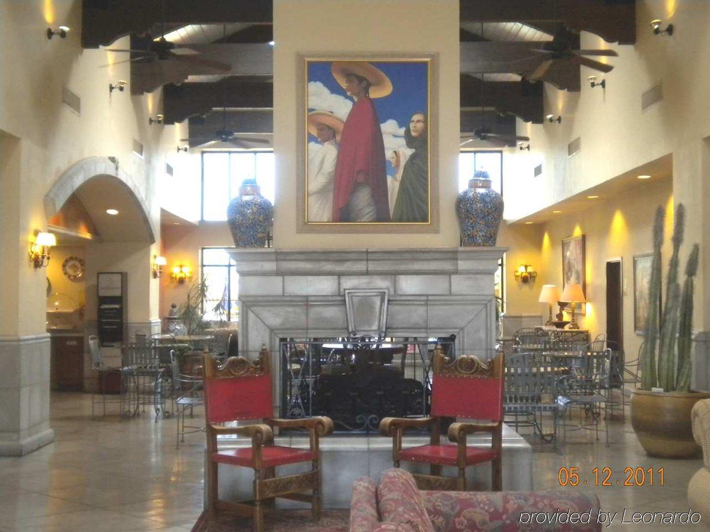 Hampton Inn & Suites Tucson Mall Interior photo