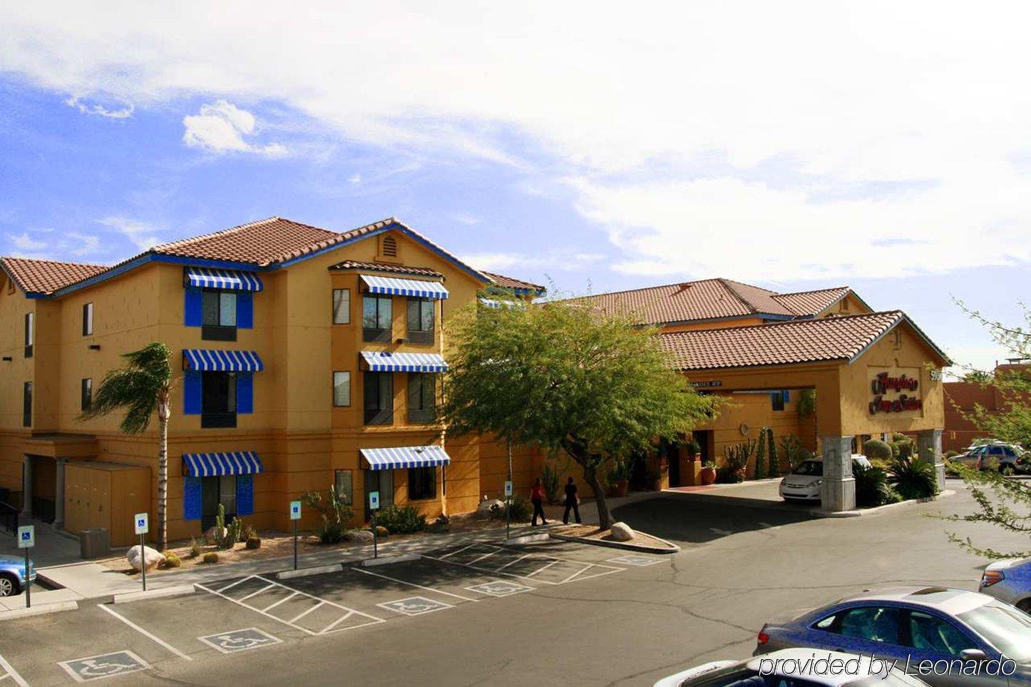 Hampton Inn & Suites Tucson Mall Casas Adobes Exterior photo